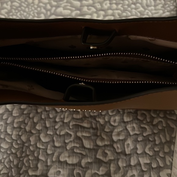 NWOT Kate spade tote - Picture 4 of 5